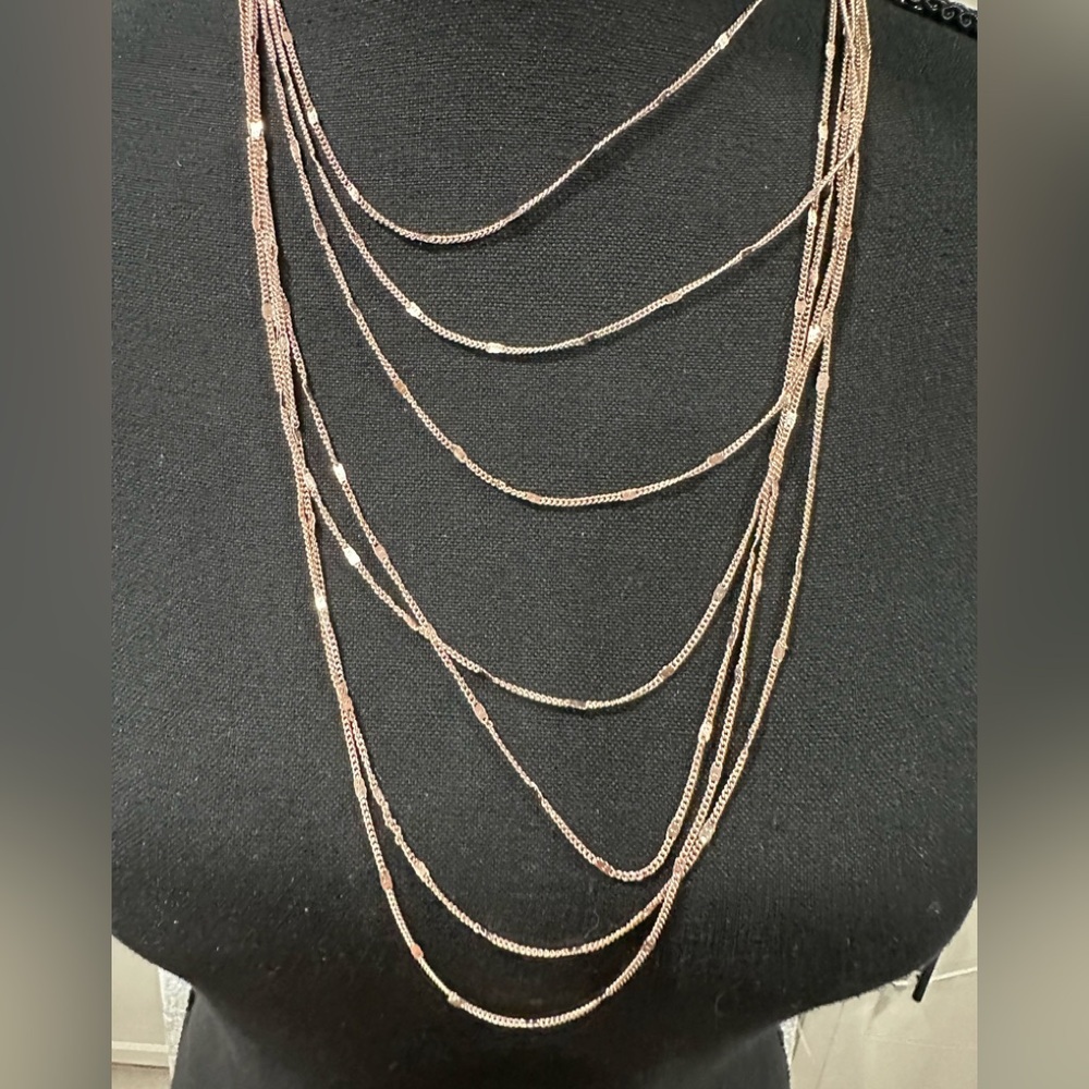 🔴Elegant Gold Layered Necklace - Picture 3 of 4